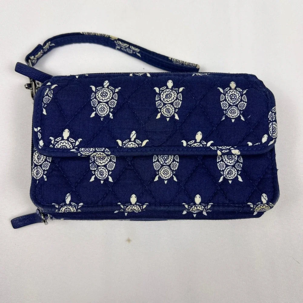 Vera Bradley All In One Crossbody Wallet OS Navy Sea Turtle Quilted Excellent